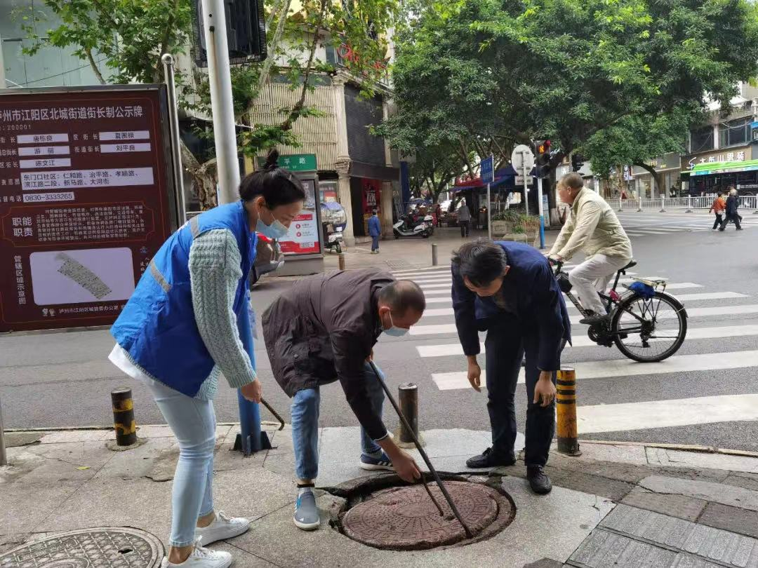 喜迎党的二十大 | 精细化网格巡查，绣出城市新颜值